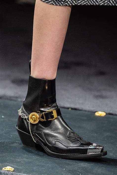 2019 versace shoes